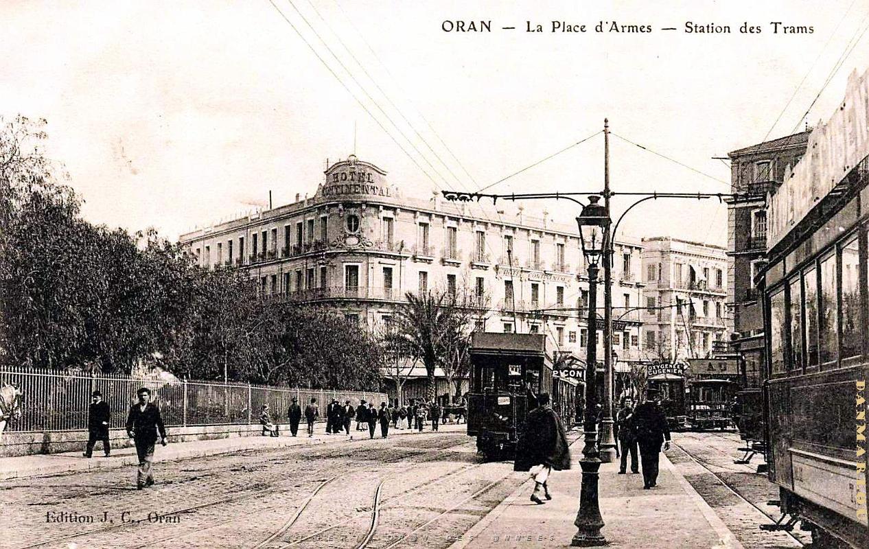 Oran - Place d'Armes - Station Trams.jpg